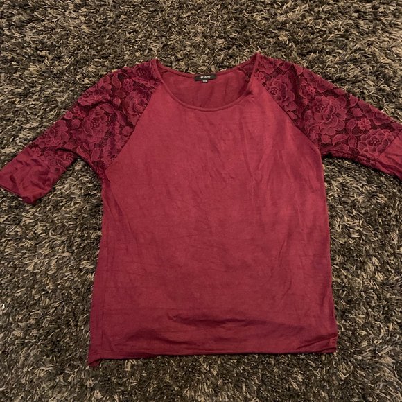 3 quarter Lace Sleeve Top - Picture 1 of 1